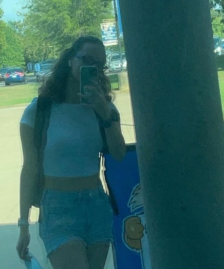 MuscleMommy002 on onlyfans