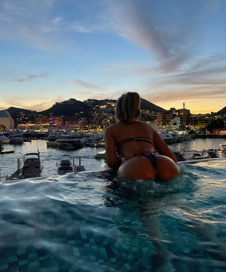 Alissa Violet onlyfans leaks