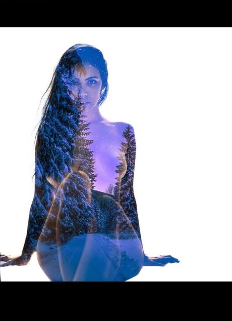 Luna Bloom boobs onlyfans