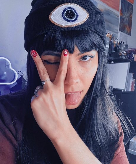 Luna Bloom onlyfans nude leak