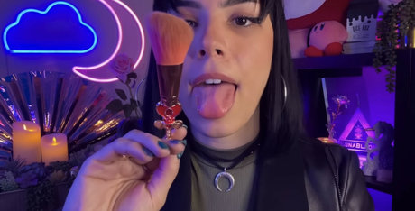 Luna Bloom onlyfans uncensored