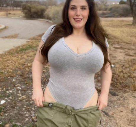 Moxy Mary onlyfans boobs