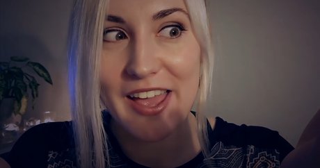 ASMR Shortbread sexy onlyfans