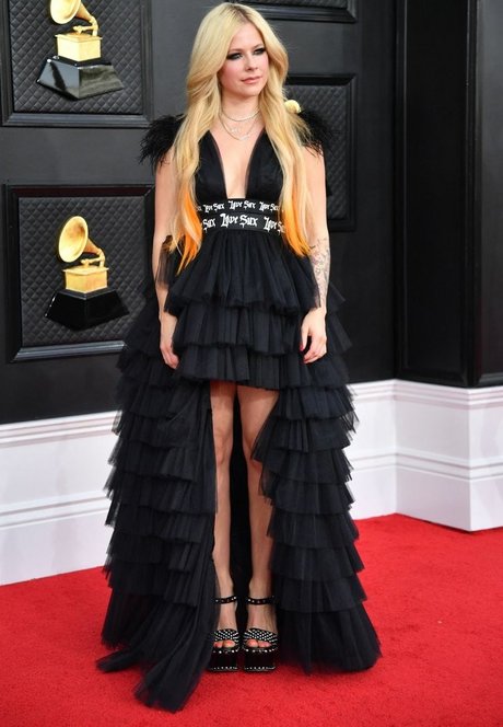 Avril Lavigne onlyfans porno