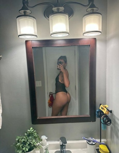 Justine Ouellet onlyfans nudes porn