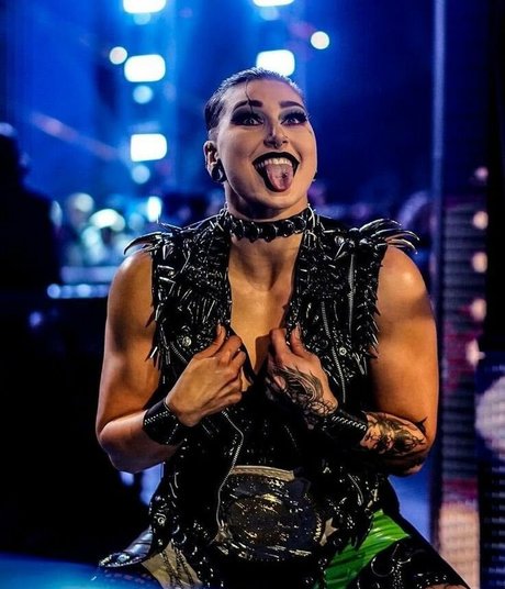 Rhea Ripley leaks only fans