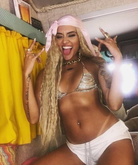 Nabrisa onlyfans model photo