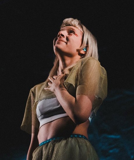 Aurora Aksnes only fans leak nude