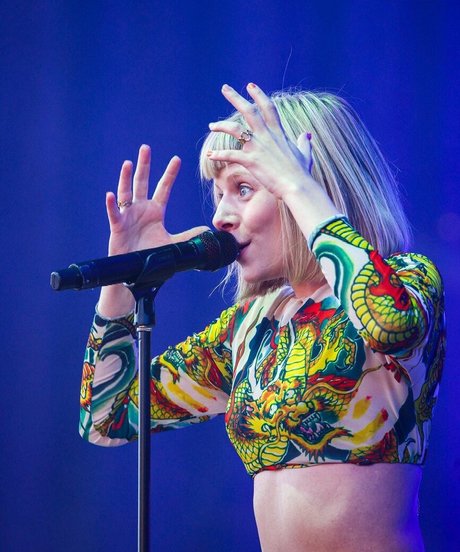 Aurora Aksnes onlyfans striptease