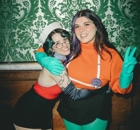 Alluux boobs onlyfans