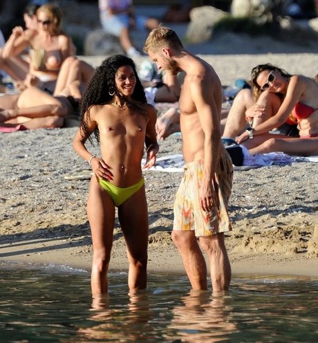 Vick Hope only fans leak nude