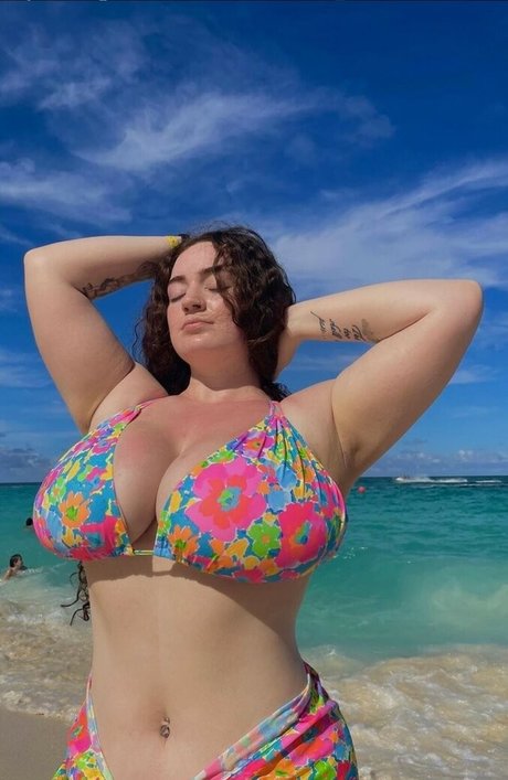 _Laura jo onlyfans model images