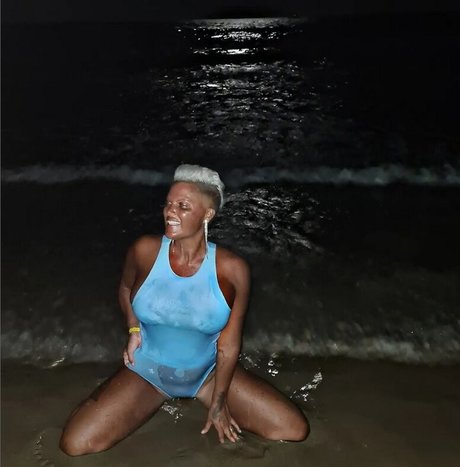 Carro Oberg onlyfans leaks