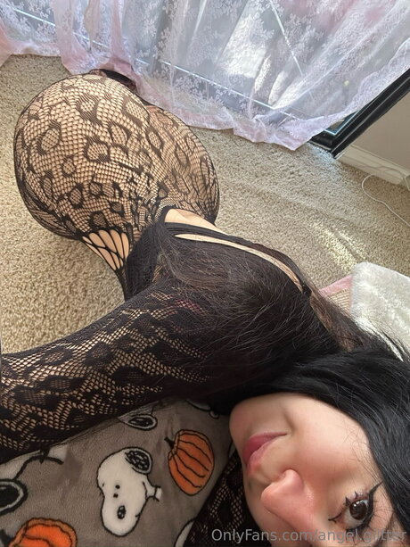 Angel Glitter onlyfans model photo