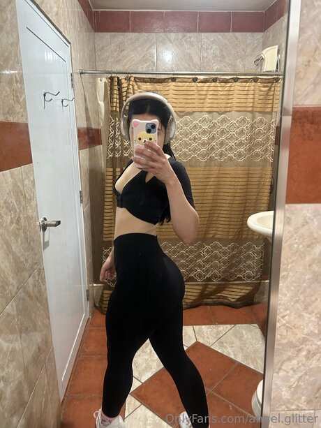 Angel Glitter Profile pic