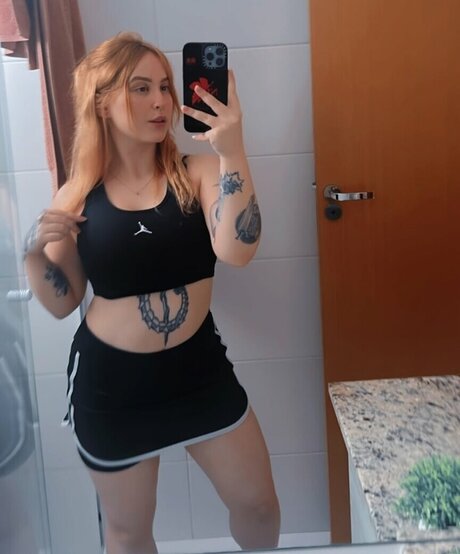 Leticia Motta onlyfans tits