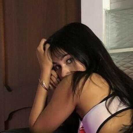 bii elss onlyfans model