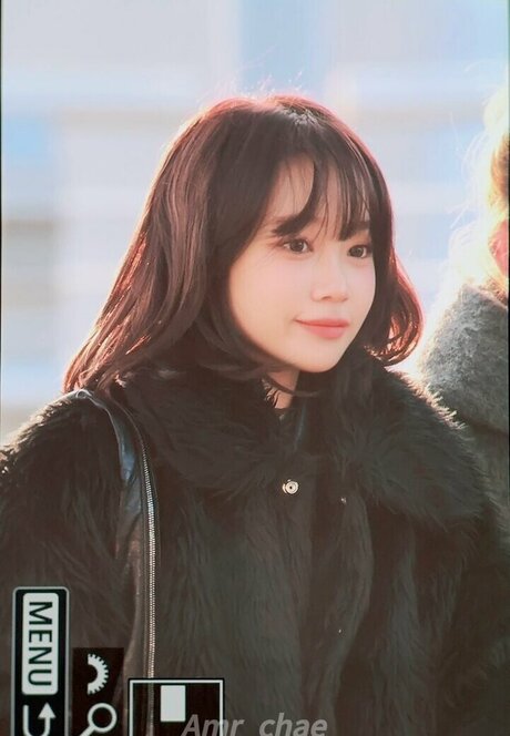 Kim Chaewon xxx onlyfans