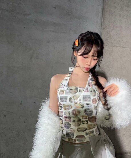 Kim Chaewon Profile pic