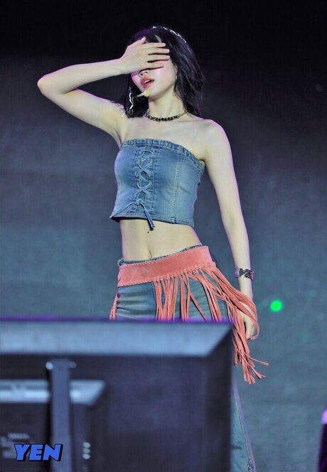 Kim Chaewon only fans leaked