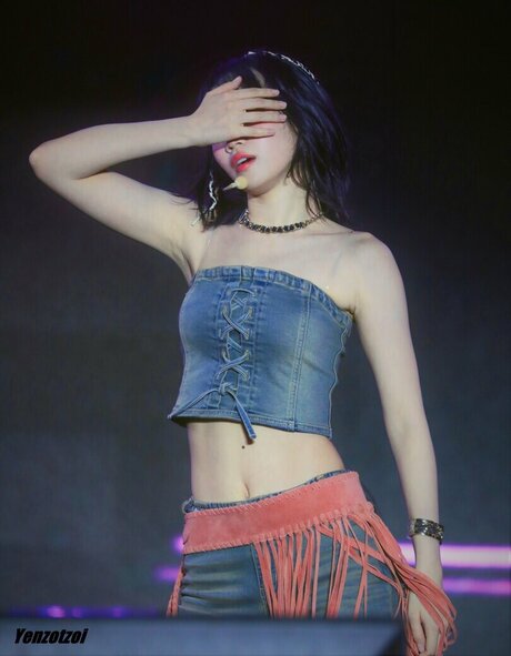 Kim Chaewon onlyfans nude