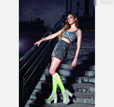 Bianca Schwarzjirg onlyfans model images