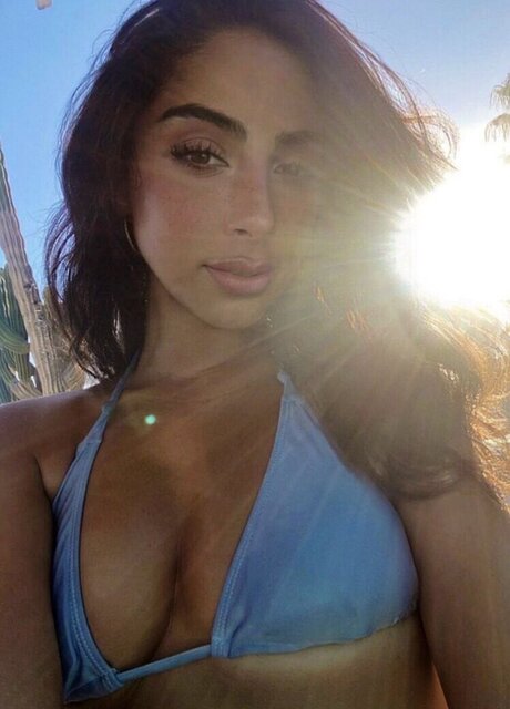 Maria Chac n is on onlyfans