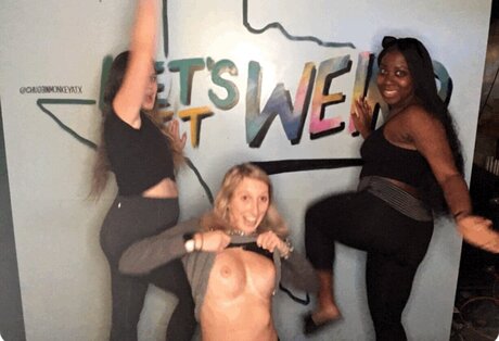 Photobox Flashes onlyfans leak naked