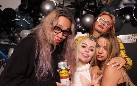 Photobox Flashes onlyfans hot