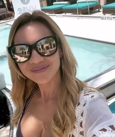 Jacey Birch tits onlyfans