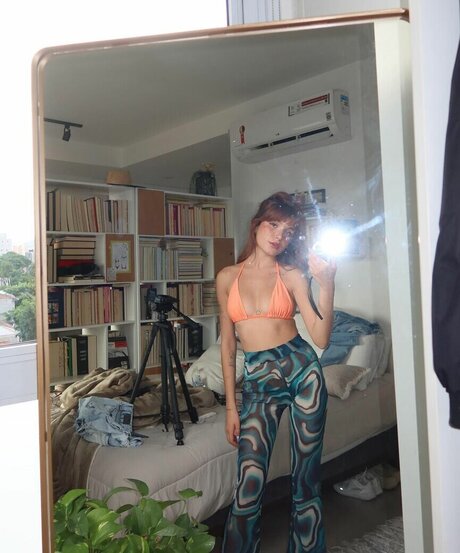 Liv Resenhas onlyfans leaked nudes