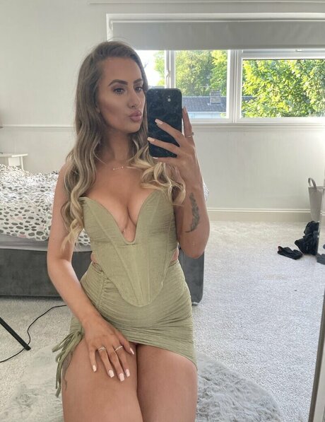 onlychlo3 leaked onlyfans nude