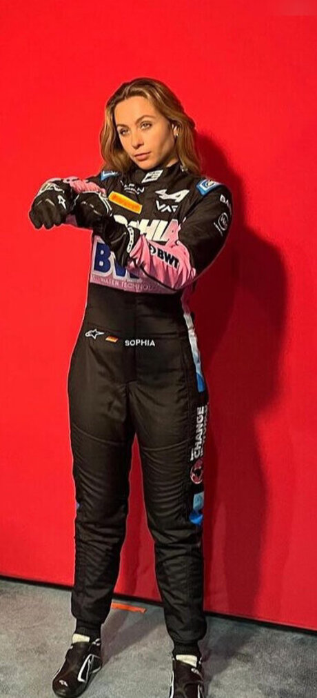 Sophia Fl rsch naked only fans