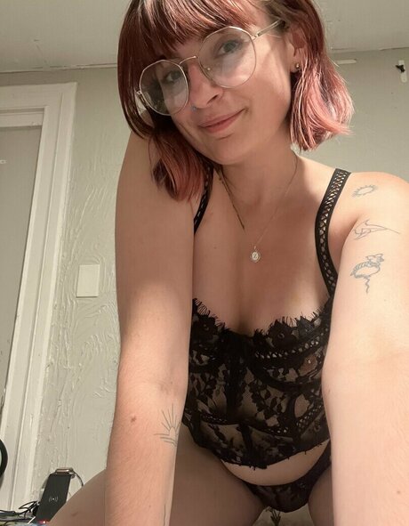 flowersinskylar naked on onlyfans