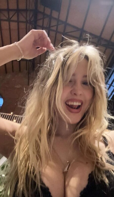 Sterre Meijer onlyfans porn nude