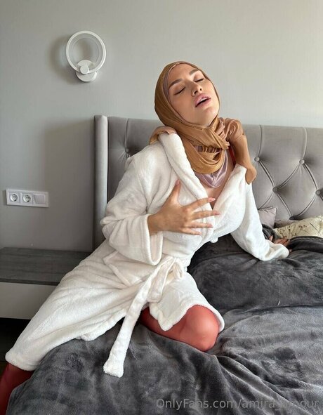 Amira amour nudes only fans