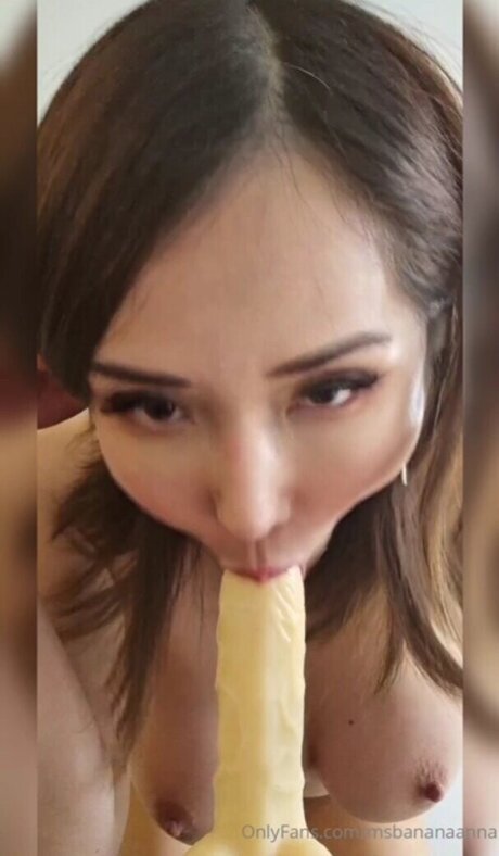 Msbananaanna nude onlyfans leaks