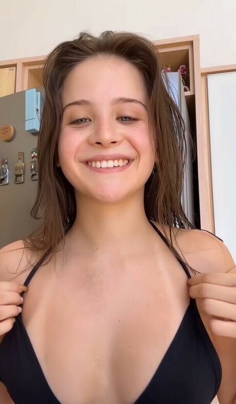 Maria Nicolly onlyfans tits