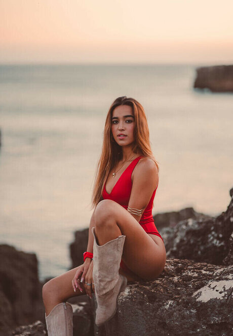 Carolina Luz naked onlyfans pics