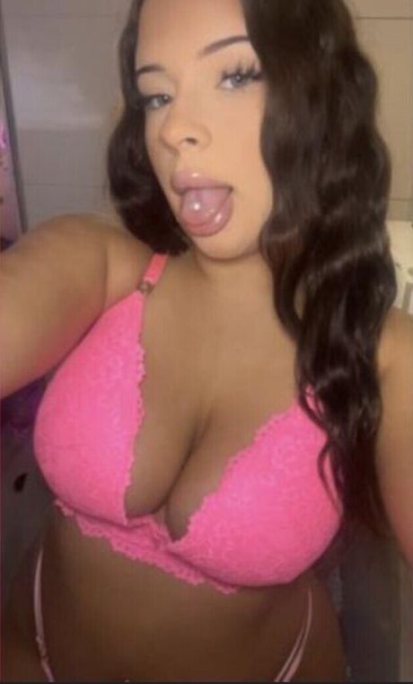 Naughtyoliwia nudes onlyfans leaked