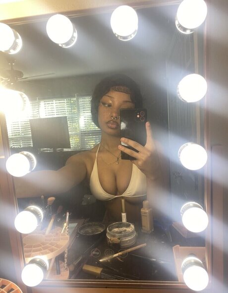 mybonez naked onlyfans pics