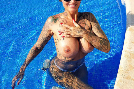 Sari Sander on onlyfans