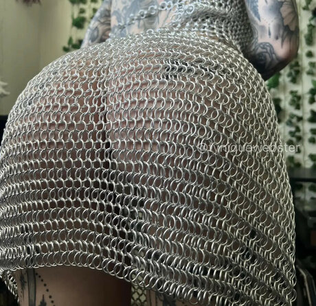 Tyniquewebster nude onlyfans leaks