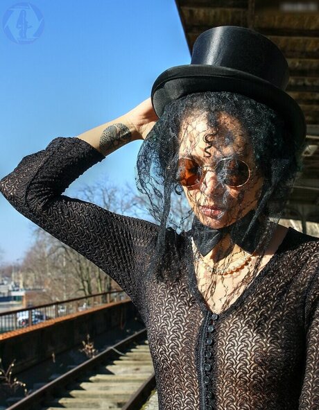 Lauren Napier Profile pic