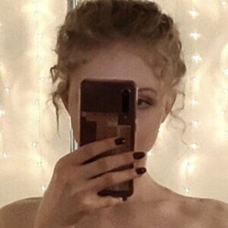 Peachypolegirl naked onlyfans leaked