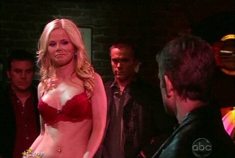 Crystal Hunt strip onlyfans