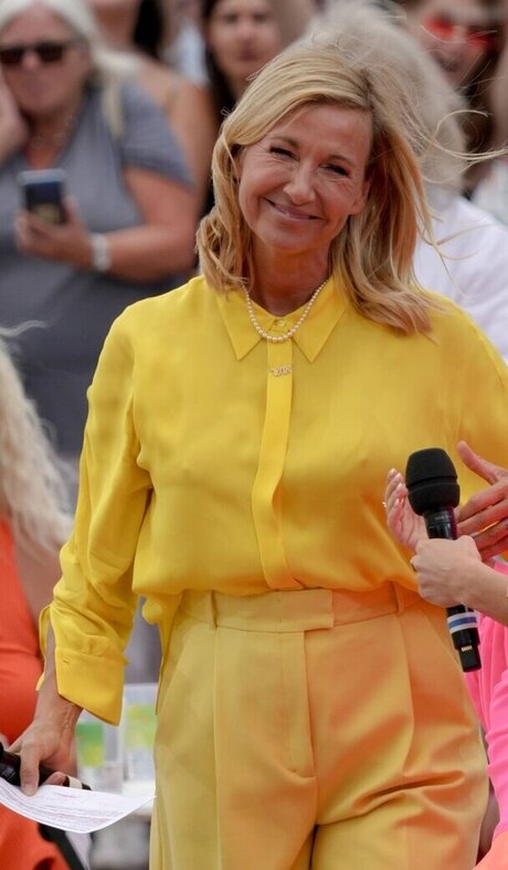 Andrea Kiewel ass onlyfans