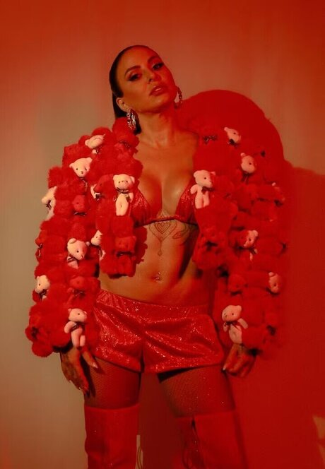 Alinne Rosa leaked onlyfans.