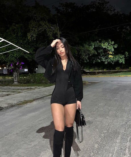 yolllbae only fans nude leaks