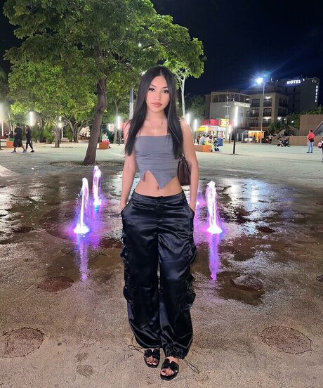 yolllbae nude only fans